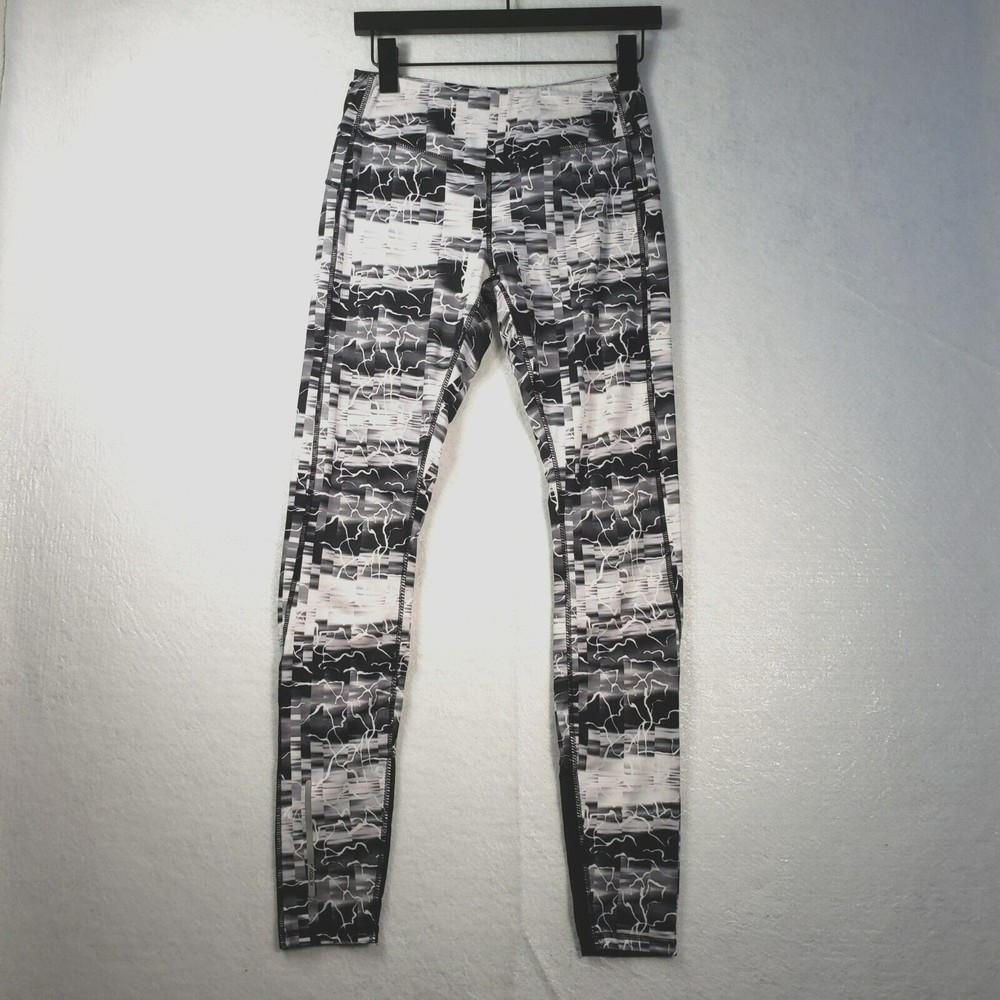 Kyodan Leggings Womens Small Black White  Geometric Print Activewear Athleisure